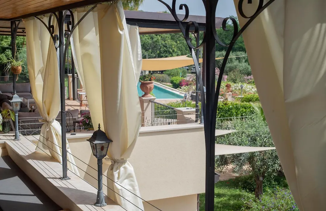 Tenuta Santatecla-1